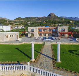 8 bedroom luxury villa with pool near Koutsounari, sleeps 16